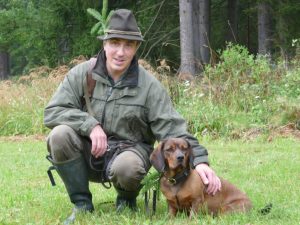 Ein glücklicher Hundeführer: Josef Atschreiter 2. Platz bei der SPoR 2014 in Sandl