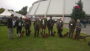 AR Peter Kreutner mit den Hundeführern