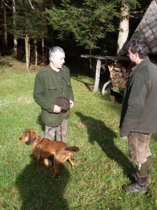 Hundeführer Gottfried Ratzberger mit Wicki vom Reitschacher und Leistungsrichter Franz Höhn - 540. Gebrauchsprüfung in Weyer/Oberösterreich