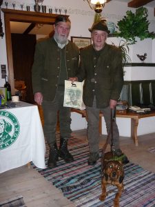 Landesleiter Josef Pfarl und Hundeführer Gottfried Ratzberger mit Wicki vom Reitschacher - 540. Gebrauchsprüfung in Weyer/Oberösterreich