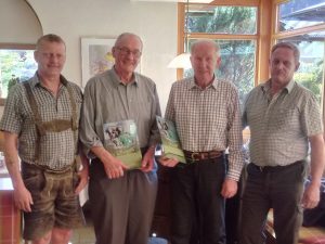 Ing. Ernst Habersatter und Peter Rohrmoser wurden geehrt für ihre langlährigen, verdienstvollen Tätigkeiten für den Klub Dachsbracke