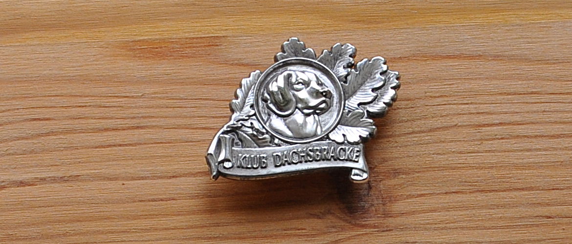 Neue Hutnadel - Klub Dachsbracke