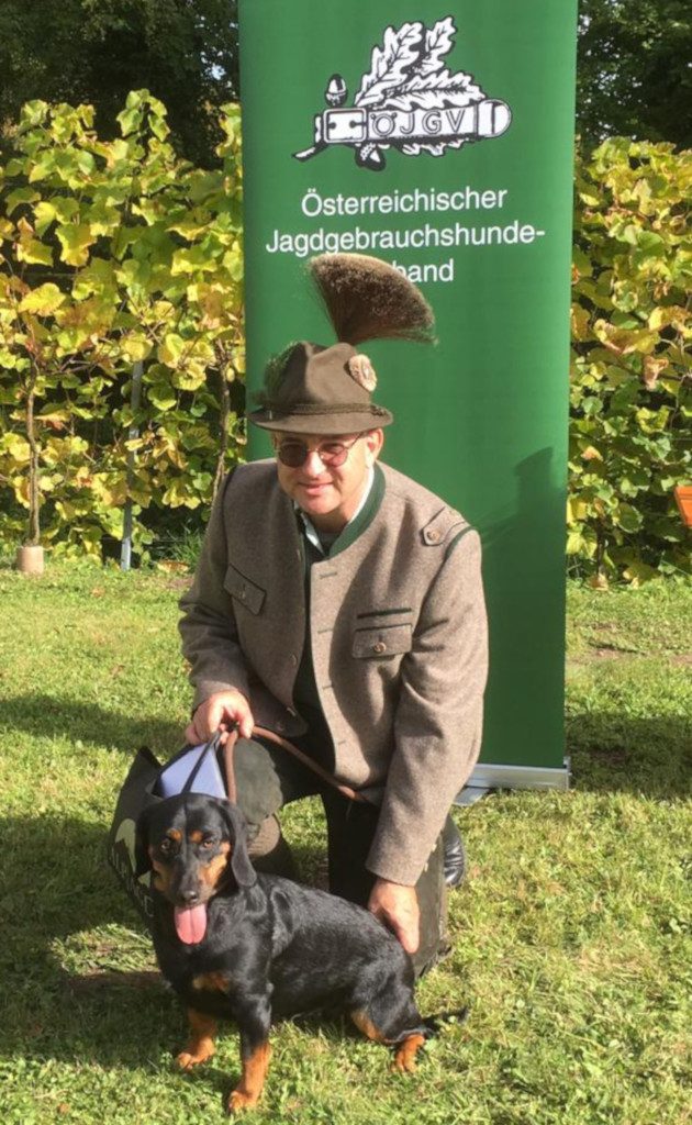 Dr Hanno Zanier mit Djina vom Kalkberg - 38. Schweißprüfung des ÖJGV in Lengau 2018 - Klub Dachsbracke