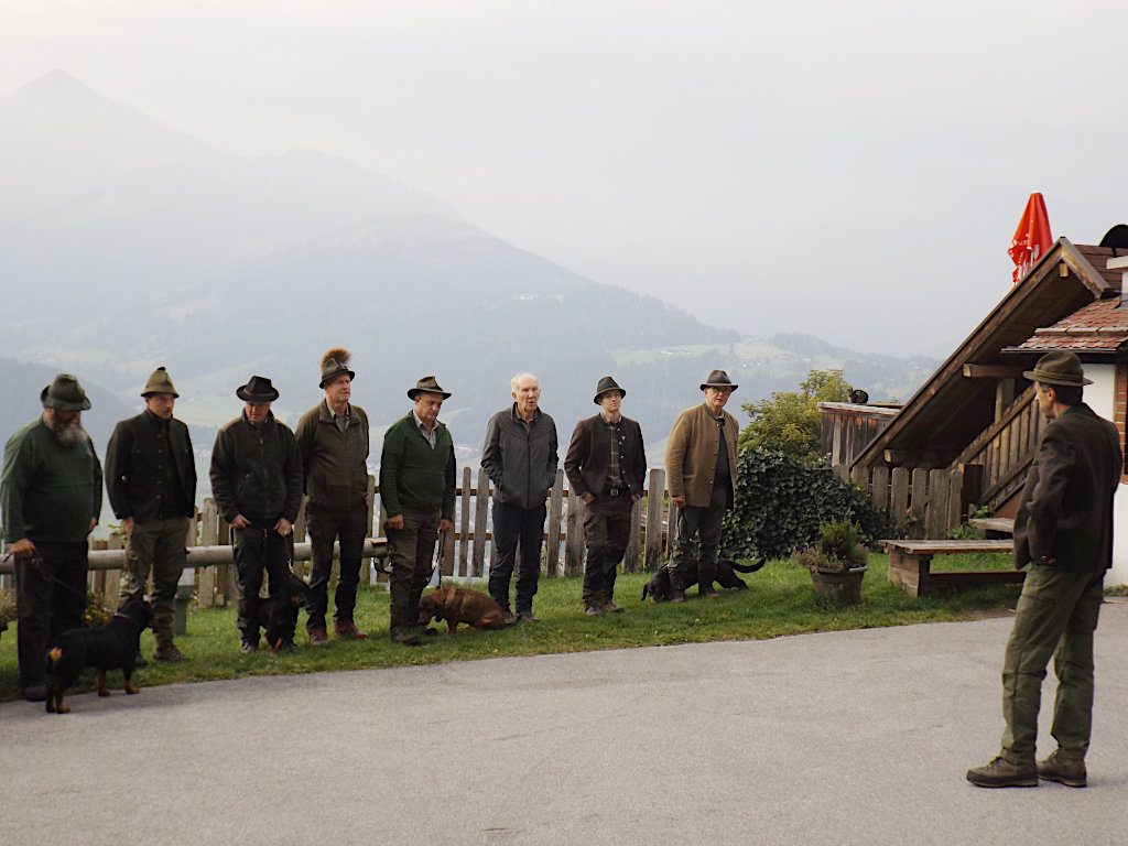 Begrüßung zur 541. Gebrauchsprüfung durch Prüfungsleiter Roland Habringer - Klub Dachsbracke 2018
